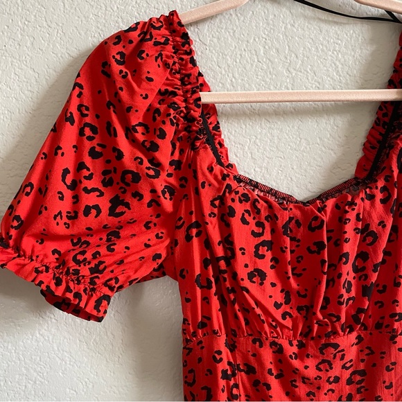 Red Leopard Bubble Sleeve Dress Size Small - Picture 3 of 6